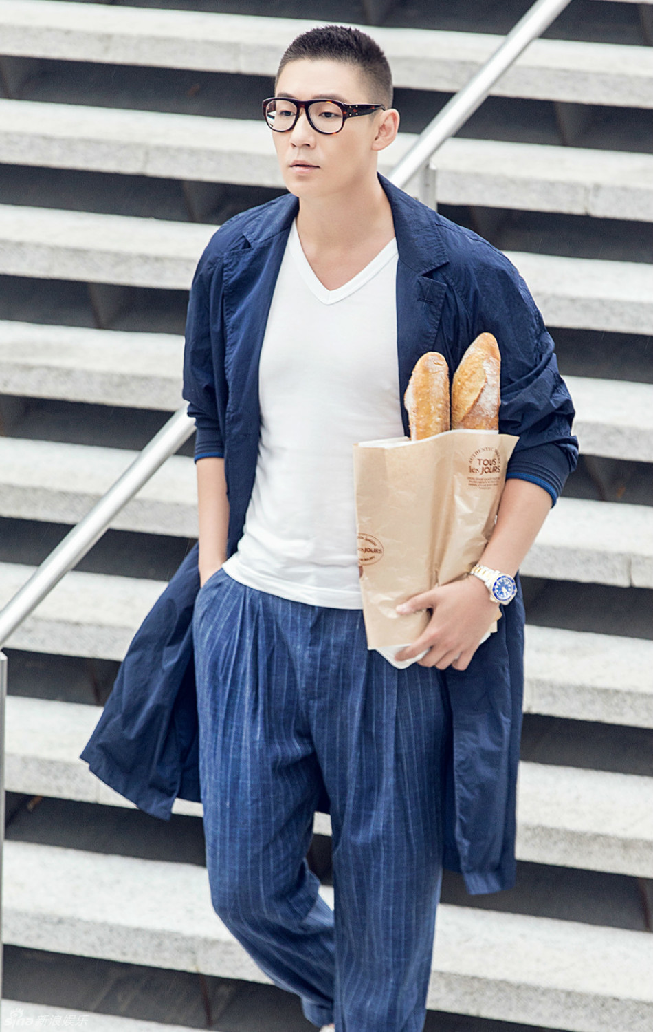 白威时尚大片 冷峻男神亦可爱_高清图集_新浪网