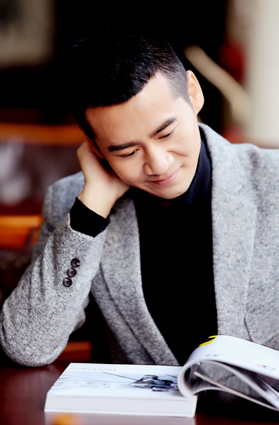 组图:徐子崴单身熟男写真曝光 展多面风采_高清图集_新浪网