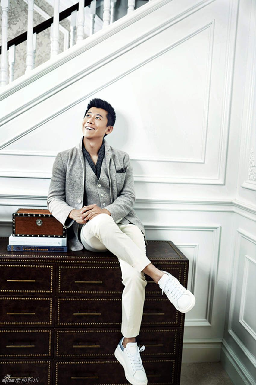 新浪娱乐讯 近日,夏雨为某时尚家居杂志拍摄封面大片.