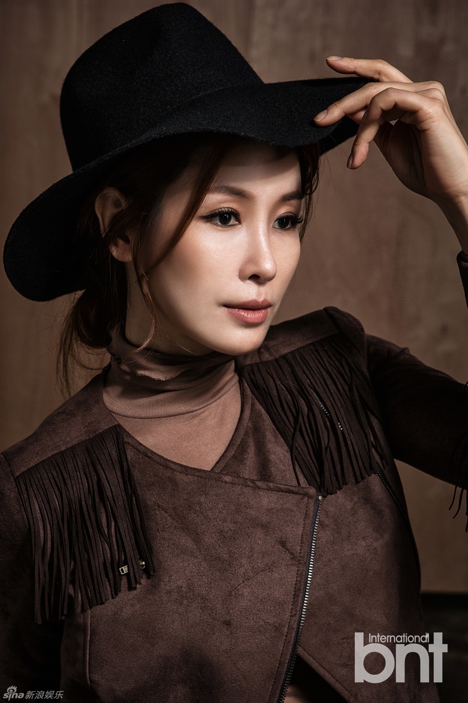 组图:韩星李泰兰拍写真 展国民好媳妇温雅魅力_高清图集_新浪网