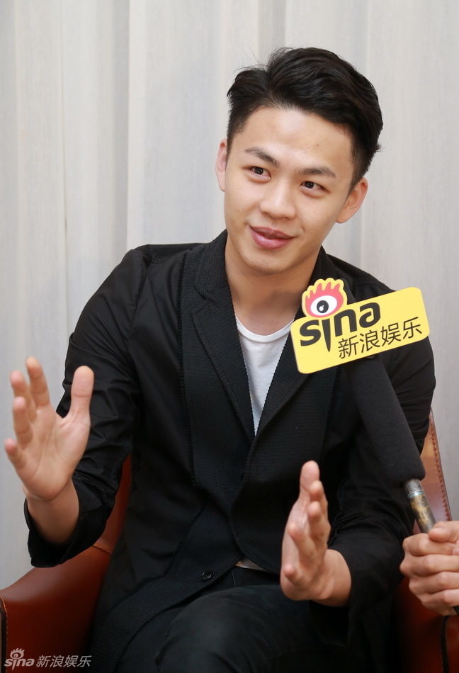 新浪娱乐讯 李鸿其郑人硕凭借金马夯片《醉·生梦死》分别入围金马奖