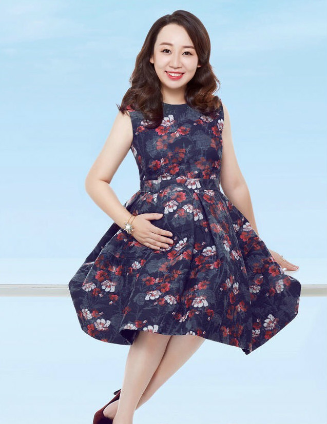 关凌怀二胎再当妈 晒孕照庆祝结婚四周年_滚动新闻_烟台大众网