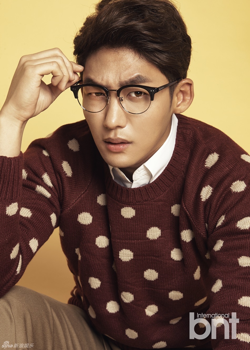 组图:韩星李太成拍写真 展成熟硬汉柔情一面_高清图集_新浪网