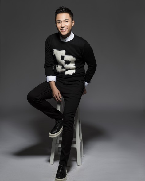 组图:刘岳曝光最新时尚写真 深冬暖男笑容迷人_高清图集_新浪网