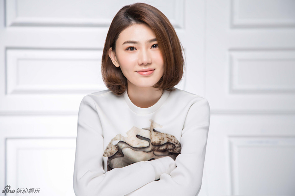 组图:刘冬曝最新冬日写真 造型清纯甜美如初恋_高清图集_新浪网