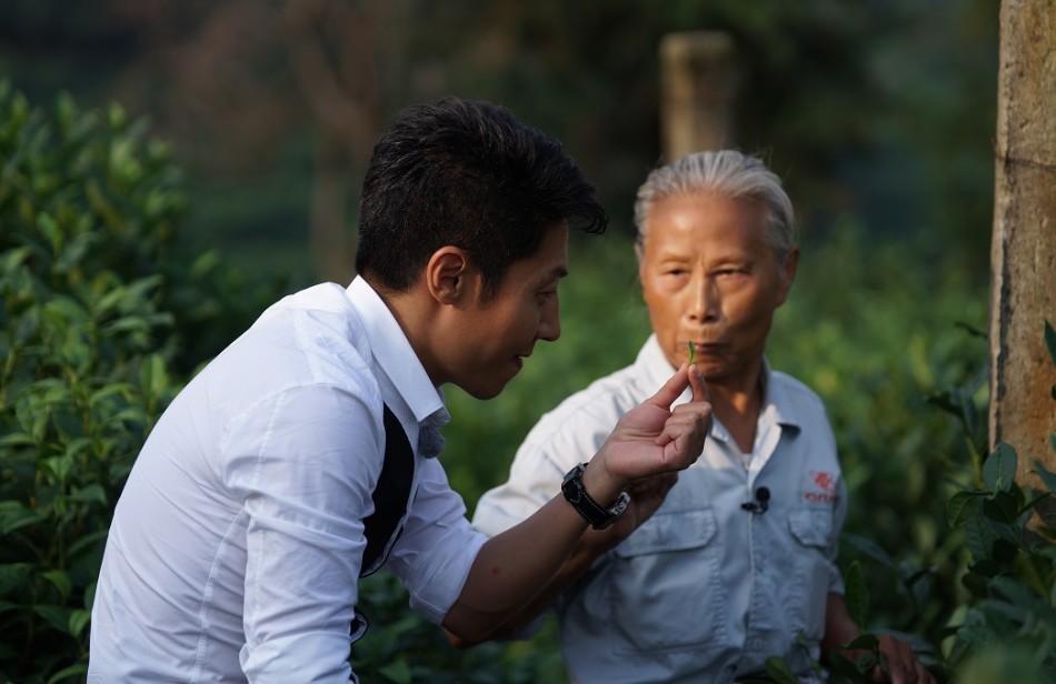 组图:《了不起》开播 阮经天乐嘉体验平凡生活_高清图集_新浪网