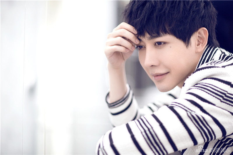 组图:yif魔术重现江湖 地陷三里屯魔都瞬移_高清图集_新浪网