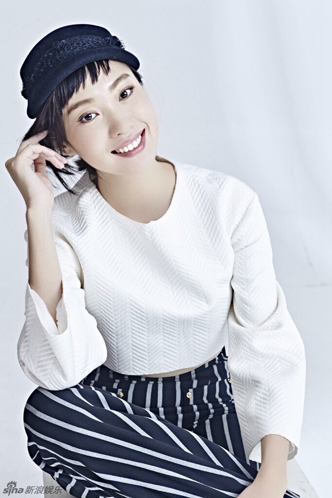 组图:王佳佳曝时尚写真 长腿惹眼展轻熟气质_高清图集_新浪网