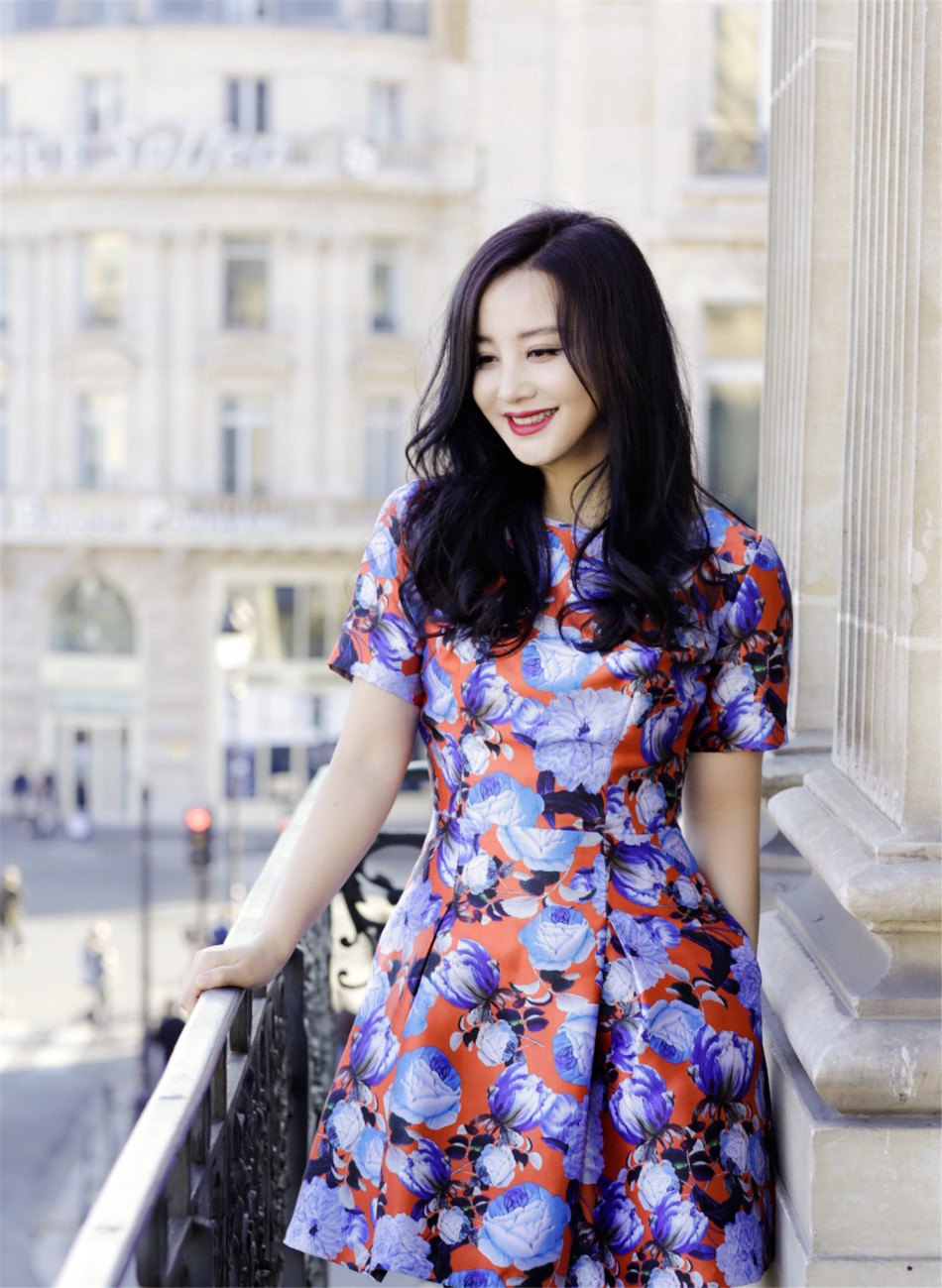 陶虹写真尽展熟女范