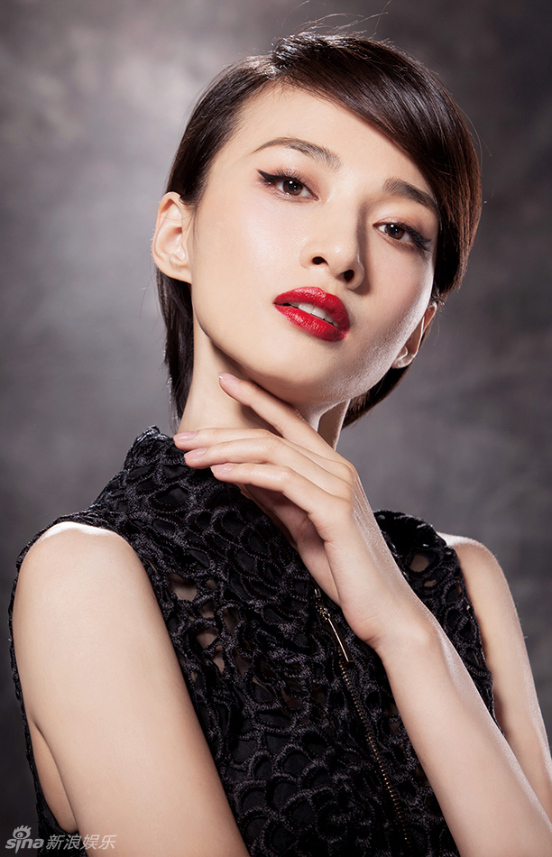 组图:冯文娟复古写真曝光 烈焰红唇显女王范儿_高清图集_新浪网