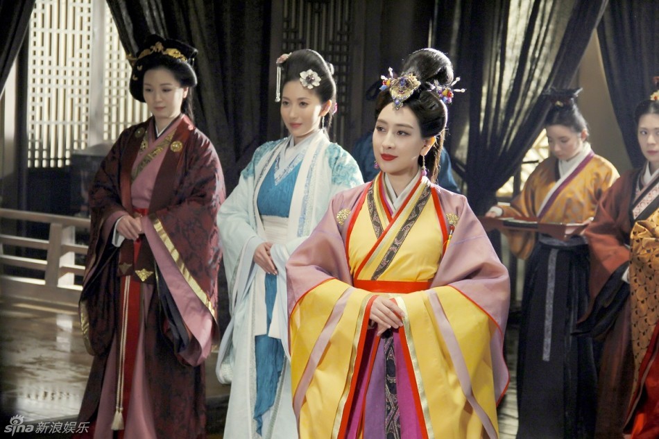 《芈月传》后宫争奇斗艳 马苏走华丽风