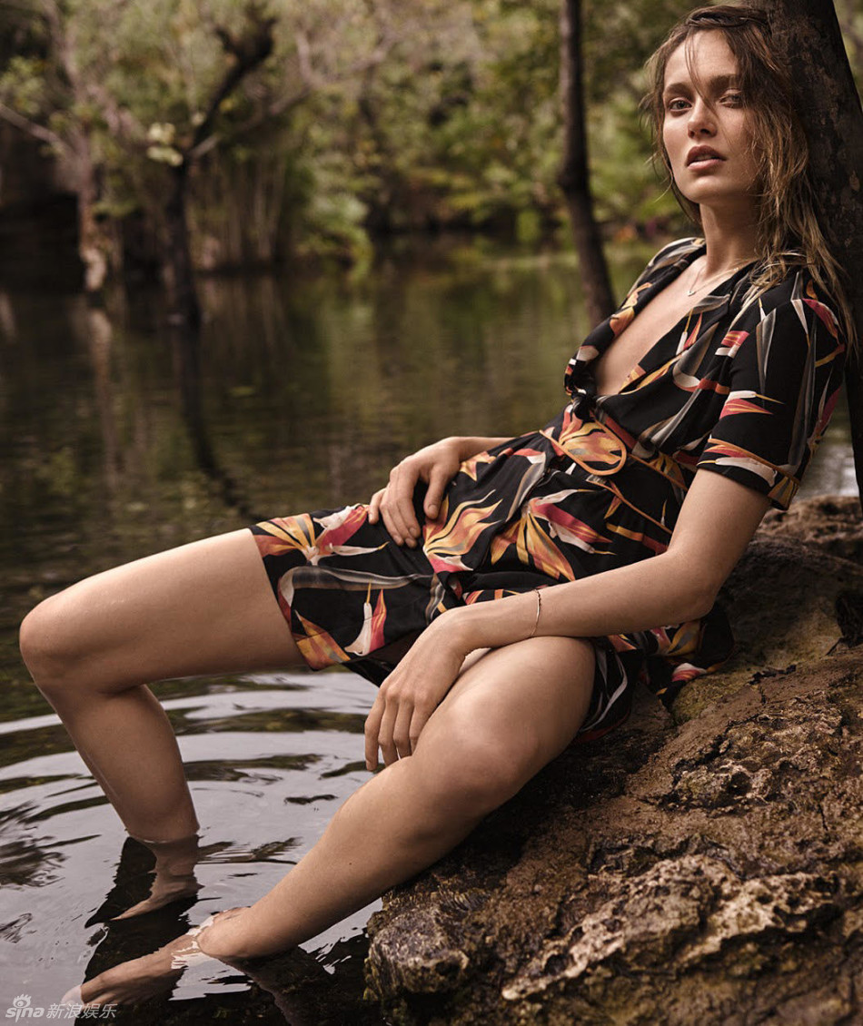 爱沙尼亚超模田园风写真 [5p]