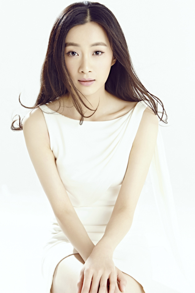 徐梵溪笑容甜美