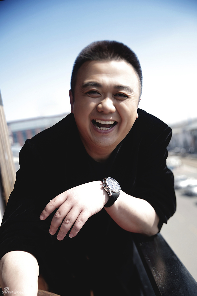 组图:杨大鹏曝光最新写真 轻松自然文艺气质_高清图集_新浪网