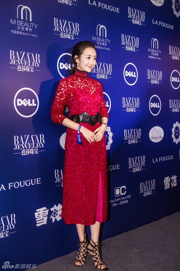 组图:李湘亮相红毯自提裙摆 造型华美身材丰腴_高清图集_新浪网