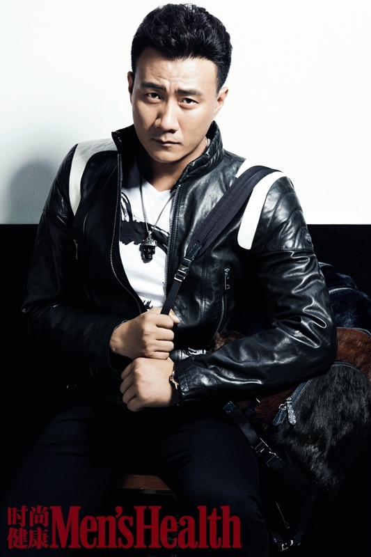 组图:胡军曝圣诞机车大片 硬汉路上的骑士精神_高清图集_新浪网