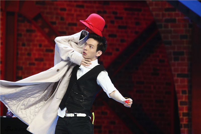 组图:《笑傲》总决赛爆笑上演 默剧难倒吴亦凡_高清图集_新浪网