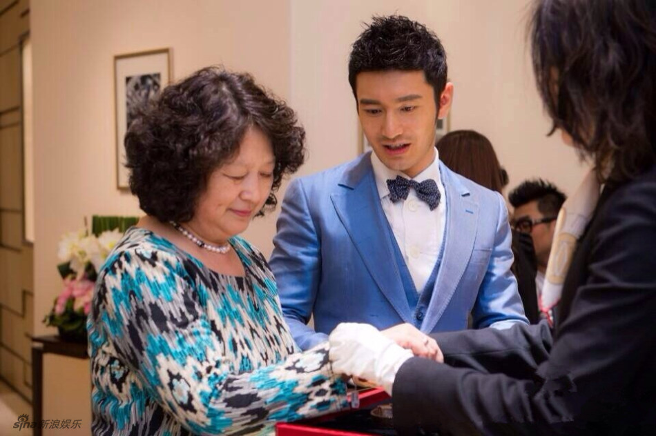 组图:黄晓明录制《旋风孝子》 凌晨熬粥显孝顺_高清图集_新浪网