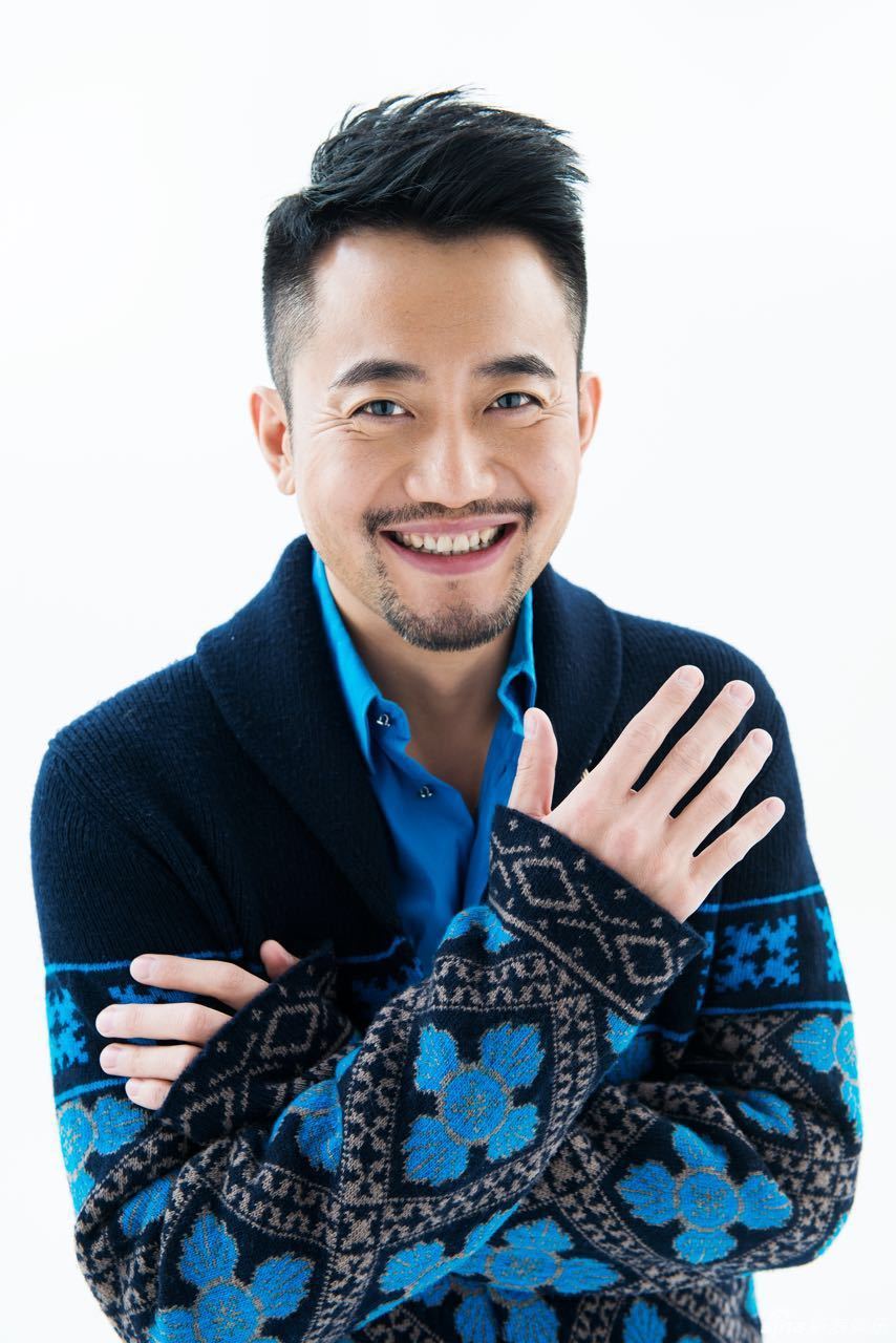 傅亨曝写真 演绎雅痞大叔