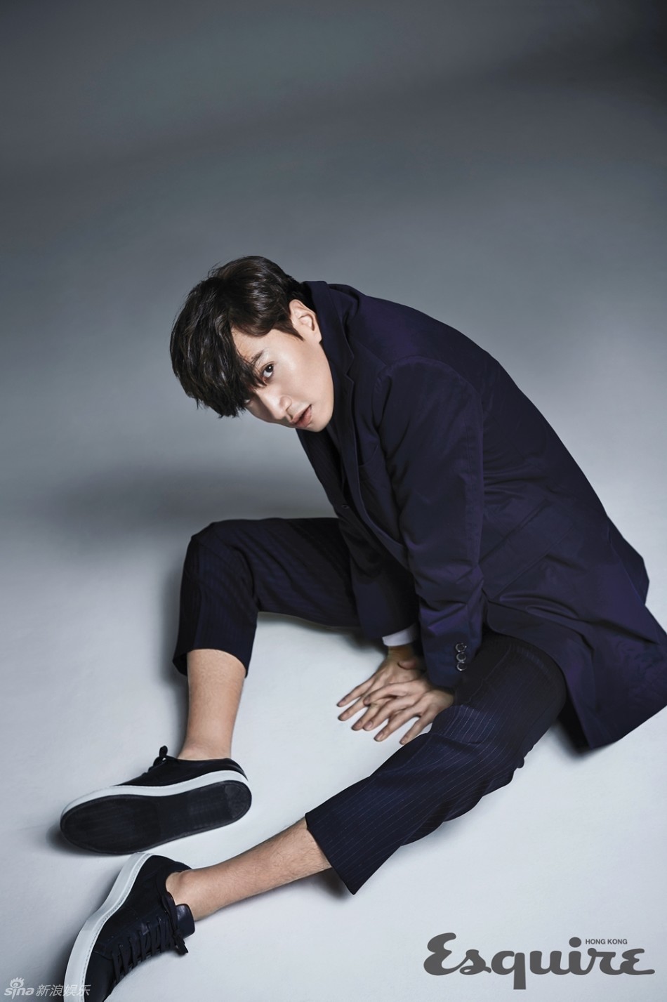 组图:李光洙登杂志开年封面 穿起西装变严肃脸_高清图集_新浪网