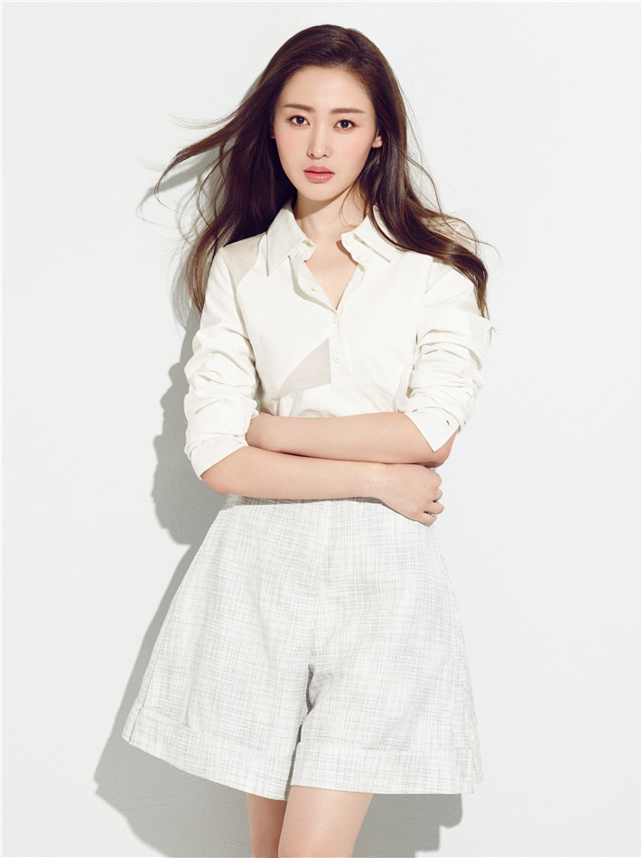 张天爱现代装写真 [6p]