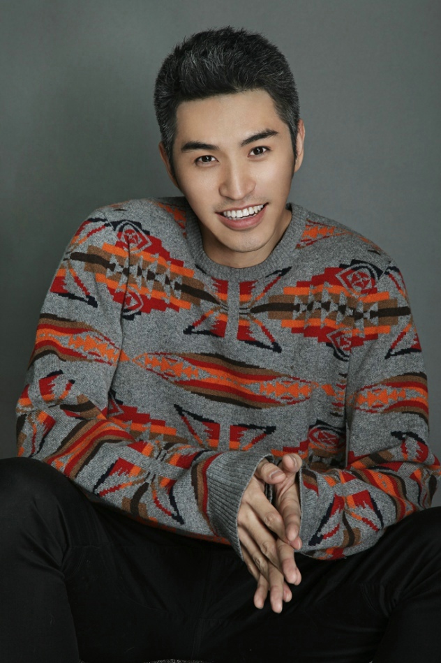 花样小爷孟召重