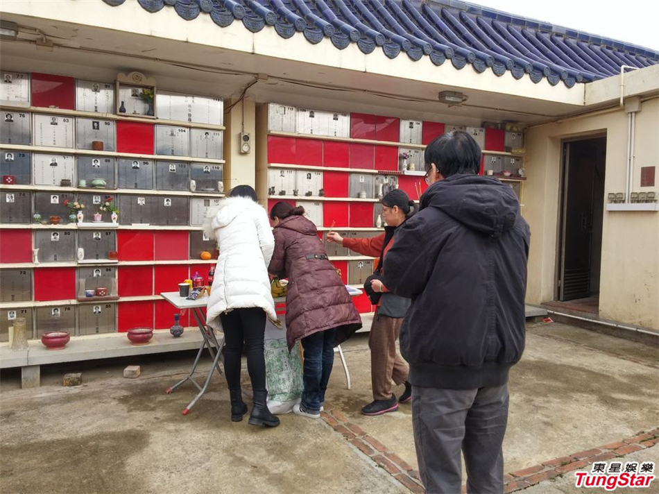 梅艳芳大屿山骨灰龛位曝光 低调昵称"珠女"