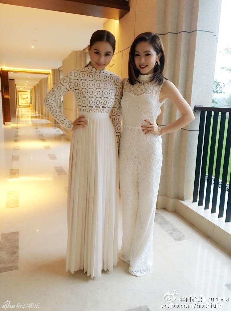 邓紫棋和另一伴娘何超莲
