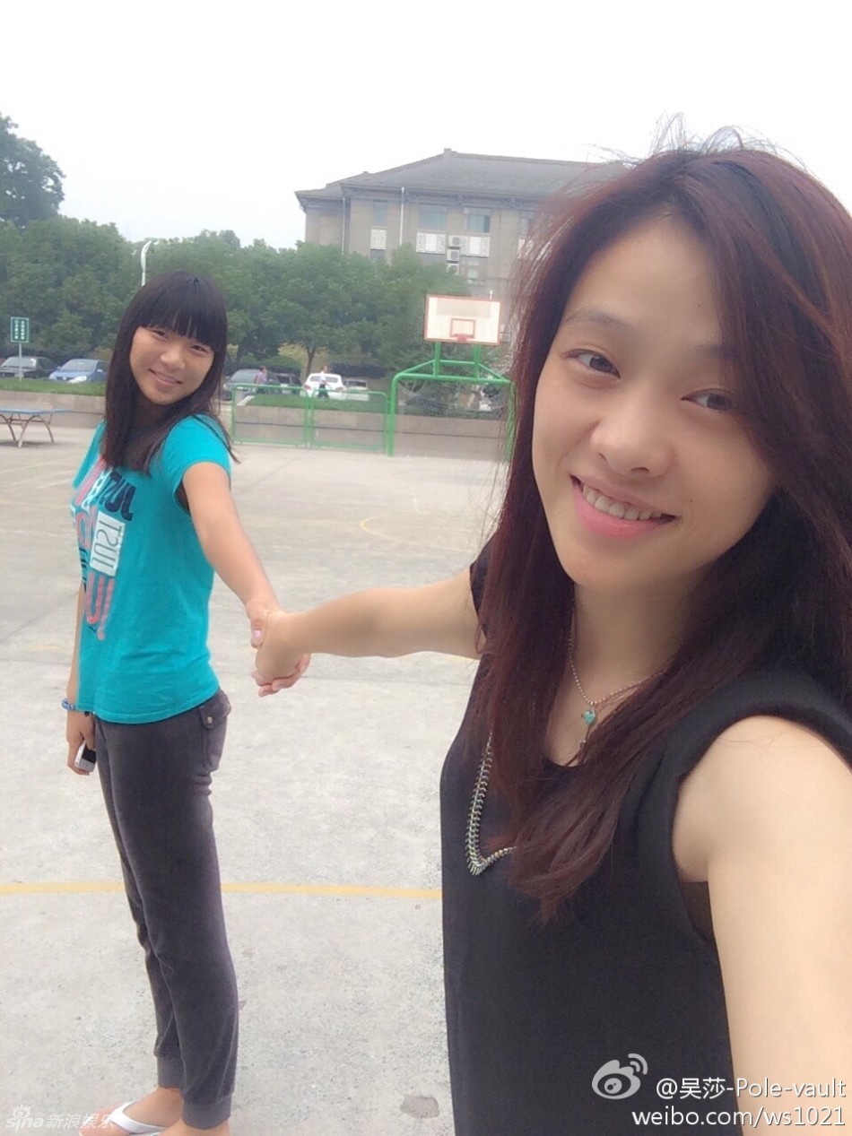 刘翔公布与吴莎恋情 女友甜美私房照曝光