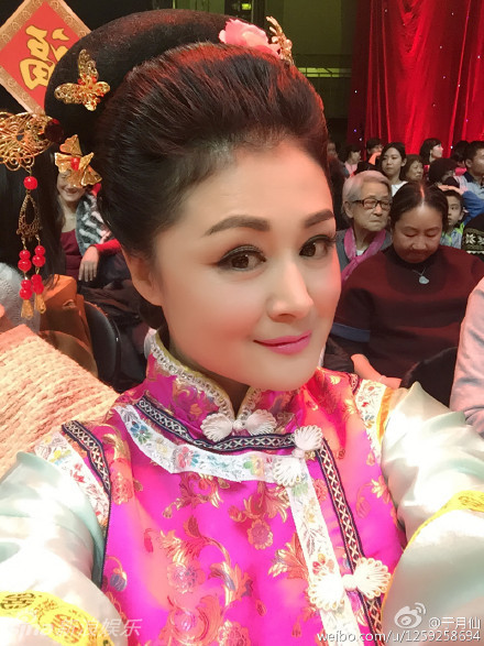 组图:于月仙古装亮相小秀事业线_高清图集_新浪网