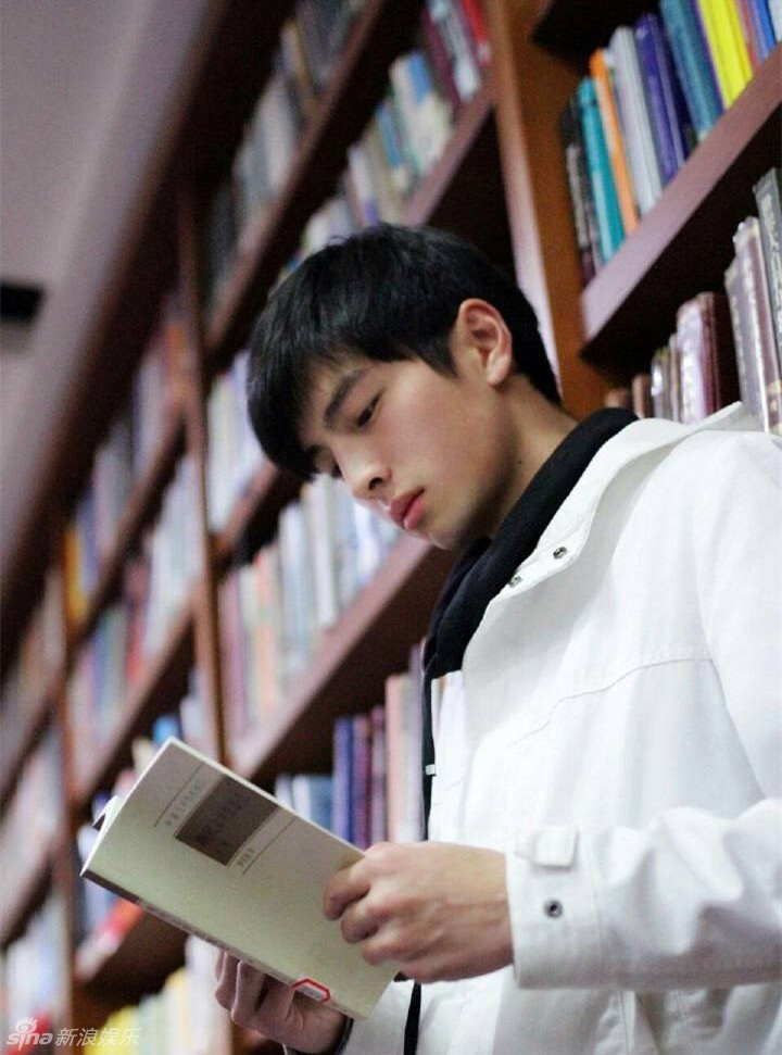 组图:《一站到底》蒲熠星走红 校草侧颜似胡歌_高清图集_新浪网