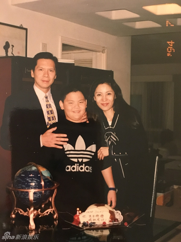 组图:向佐腹肌炼成史曝光 前后对比照惊人_高清图集_新浪网