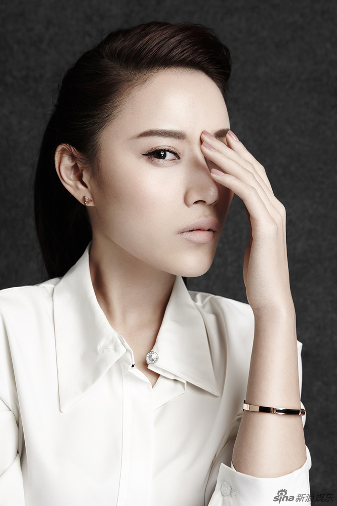 组图:蔡蝶曝光最新写真 尽显独特中性美_高清图集_新浪网