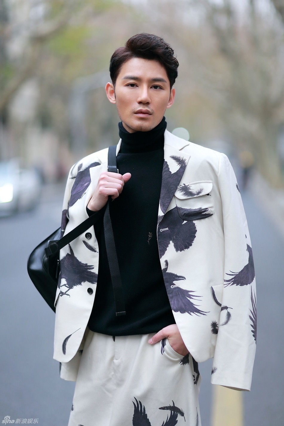 组图:高凯元曝潮范儿街拍 眉清目秀张力十足_高清图集_新浪网