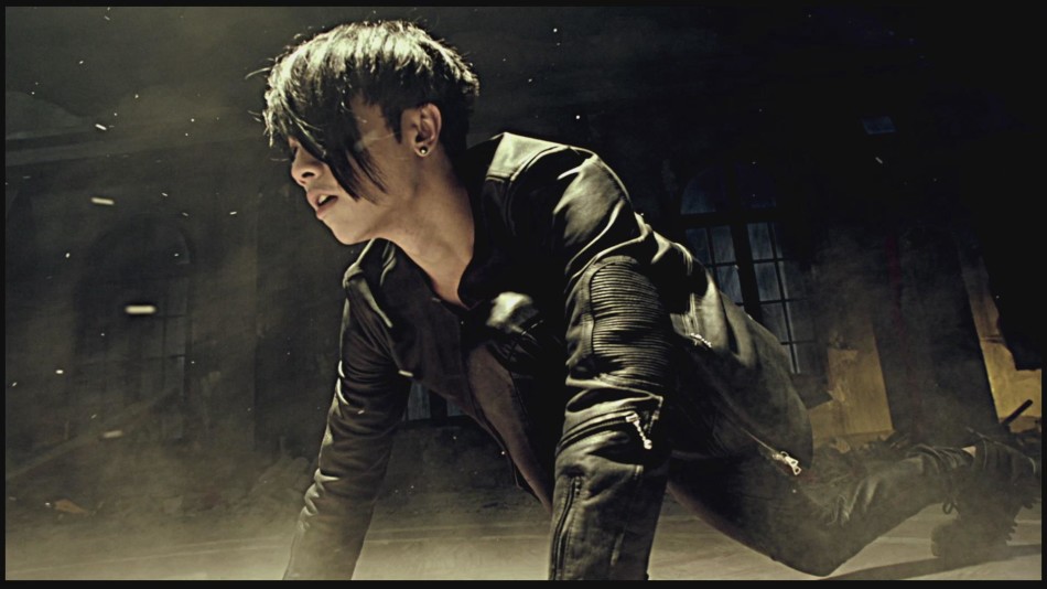 组图:华晨宇《异类》mv首发 展叛逆与野性_高清图集_新浪网