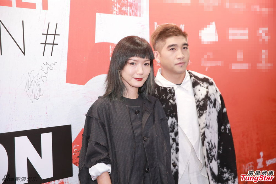 卢巧音与老公出席时装秀 暂无计划生小孩