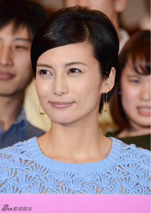 柴崎幸短发俏丽