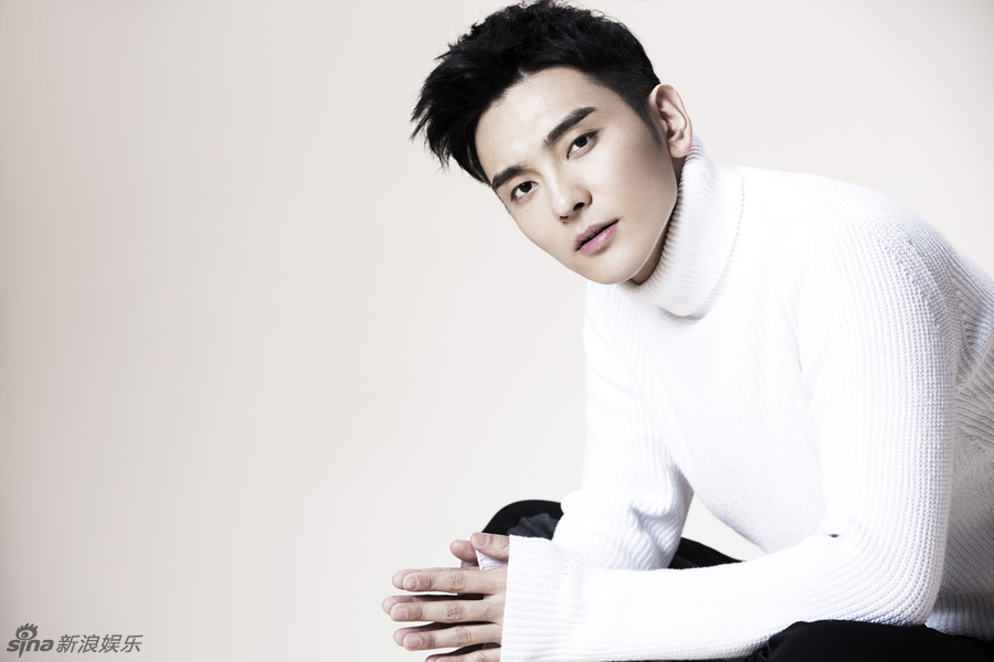 组图:金浩最新写真曝光 携爱宠带来冬日暖阳_高清图集_新浪网