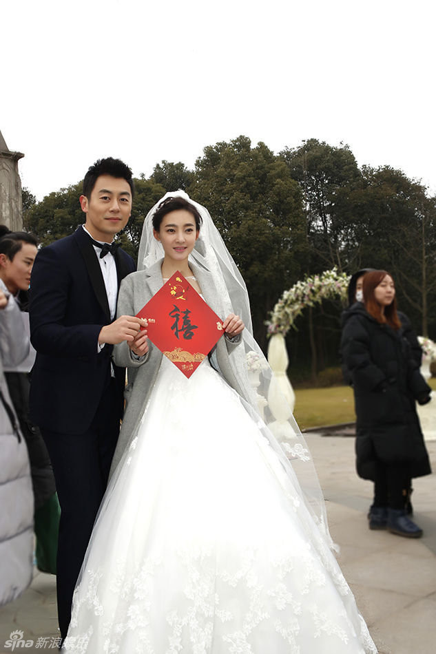 组图:《漂洋过海》探班 朱亚文王丽坤小年大婚_高清图集_新浪网