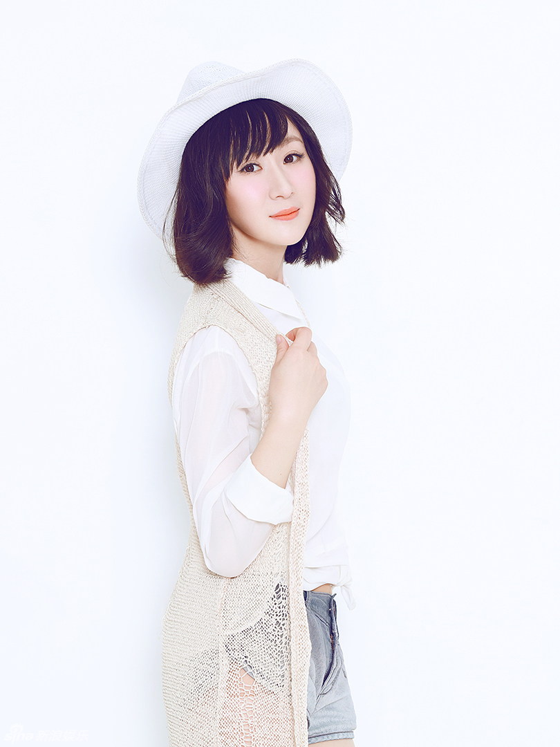 组图:宋思嘉新春写真曝光 简约灵动笑容迷人_高清图集_新浪网