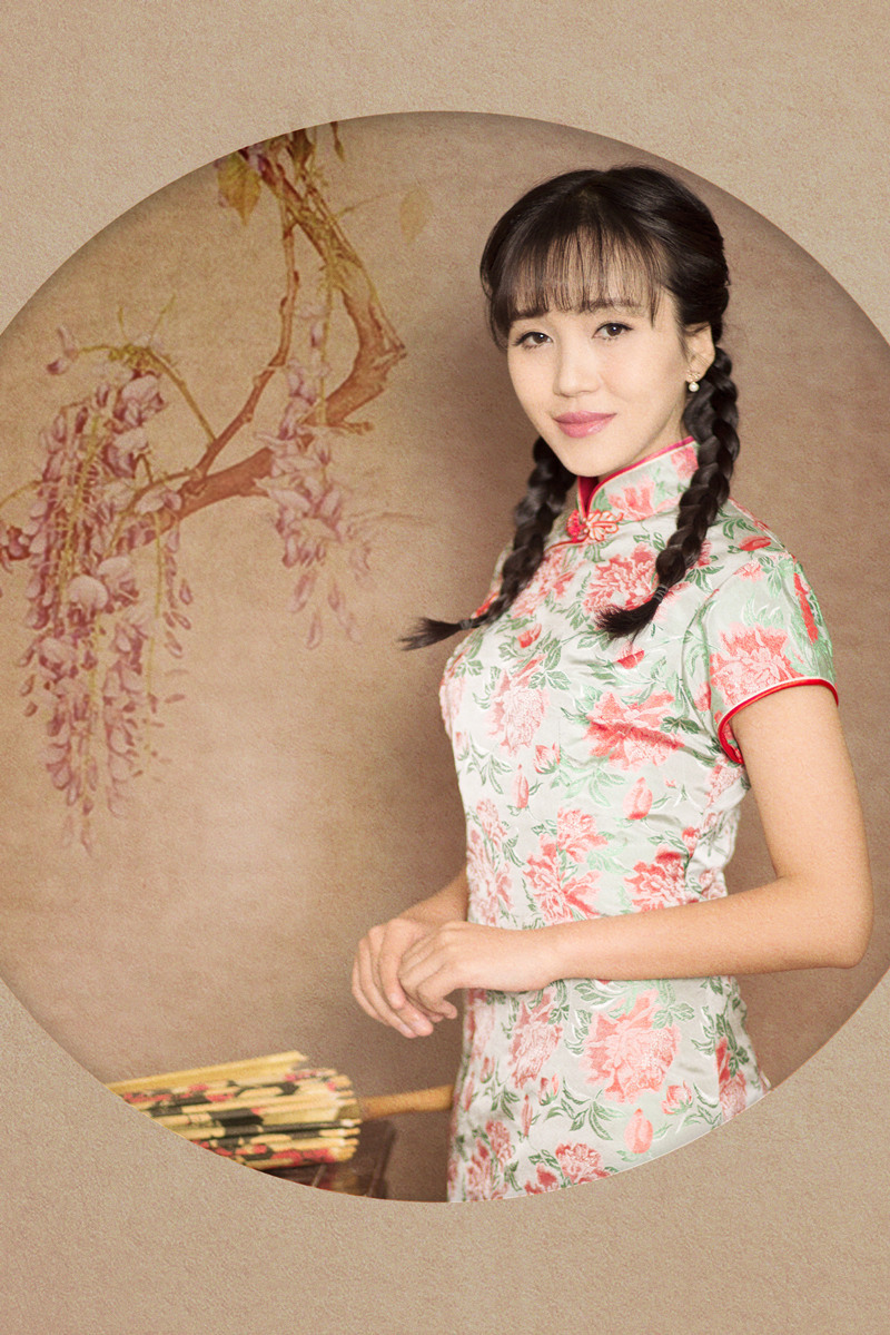 组图:郭露文曝中国风写真 楚楚动人惹人怜爱