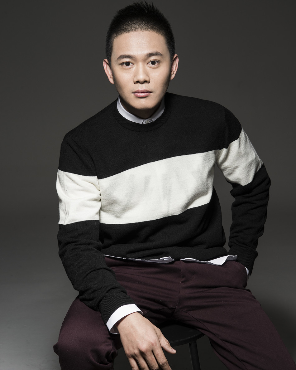 组图:于恒写真展暖男风 春晚搭档侯勇演小品