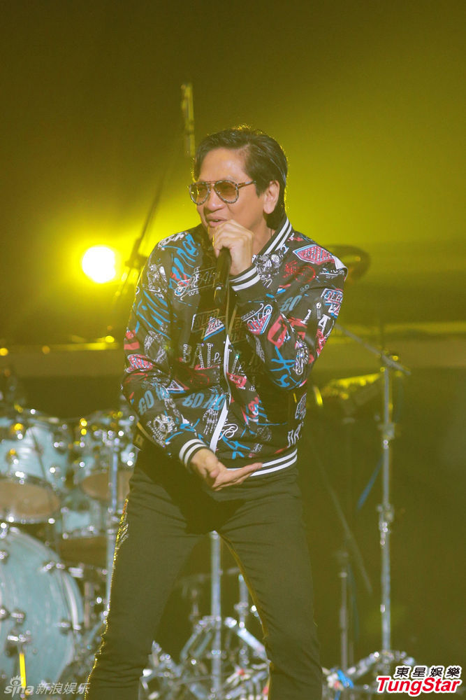 组图:温拿乐队演唱会尾场 霸气风采不输当年_高清图集_新浪网