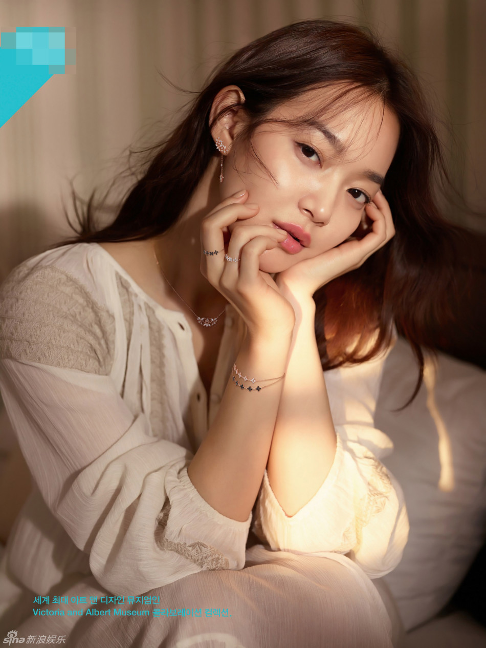 金宇彬女友申敏儿拍写真