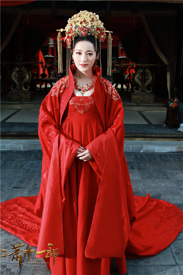 组图:《新萧十一郎》曝朱一龙甘婷婷婚礼喜照_高清图集_新浪网