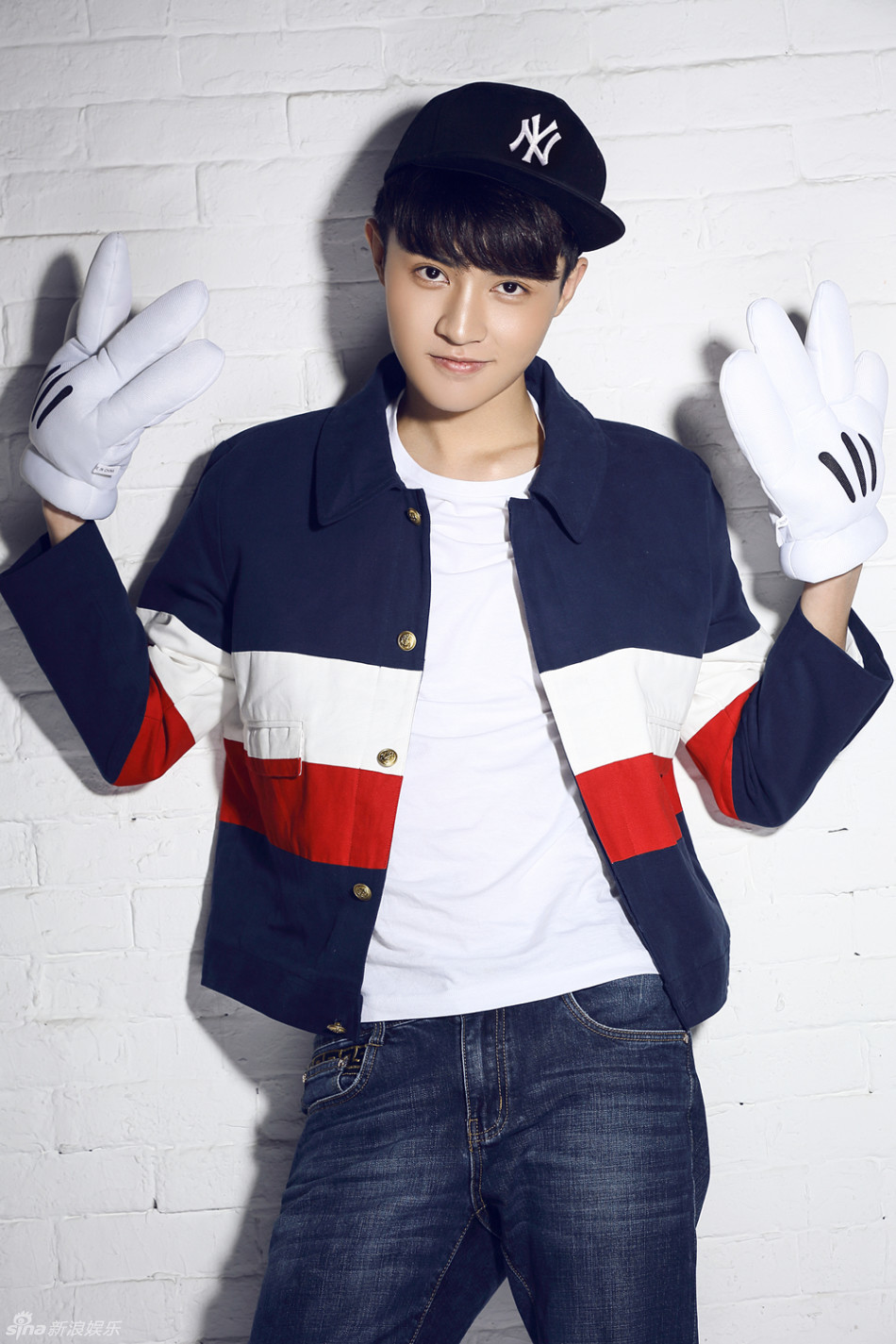 组图:高基才写真大片 彰显阳光大男孩气质_高清图集_新浪网