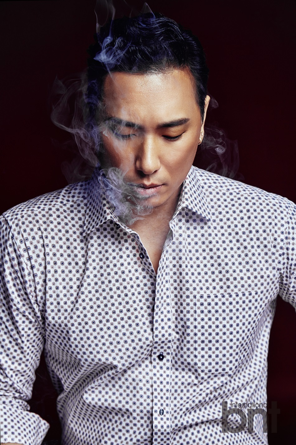 组图:韩星rhymer拍写真 显成熟男人味_高清图集_新浪网