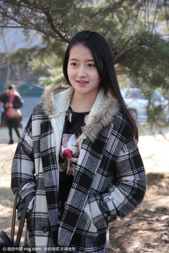 组图:北影艺考第三日美女惹眼 女学生抢镜起舞_高清图集_新浪网