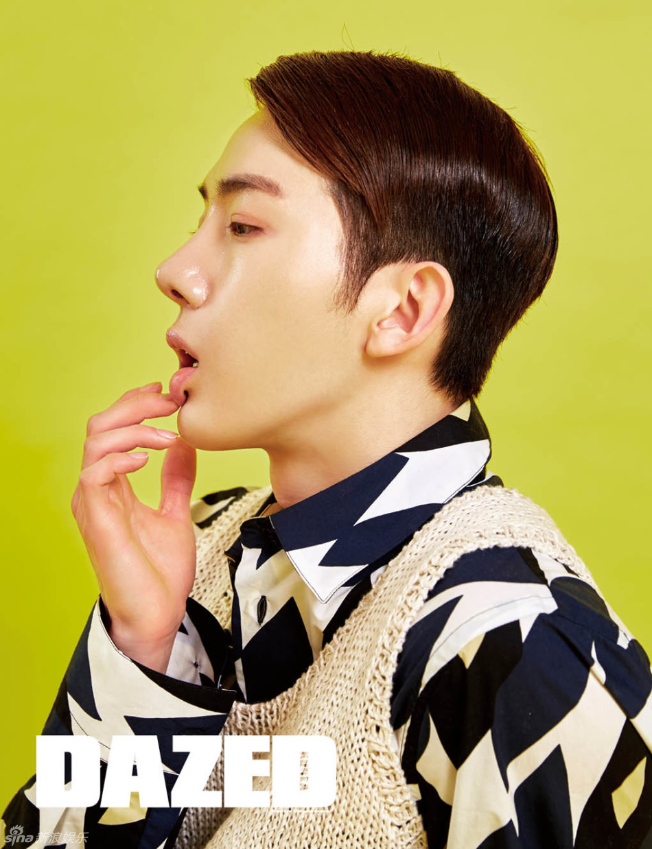 组图:韩星赵权拍写真 自豪新歌被朴振英称赞