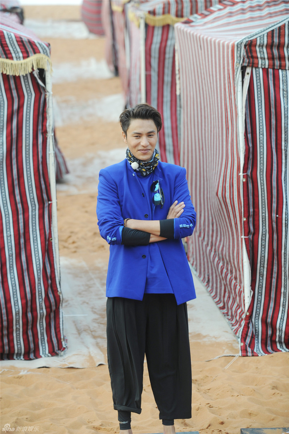 24小时陈坤欲亲吻林心如 徐峥撩肚秀舞姿